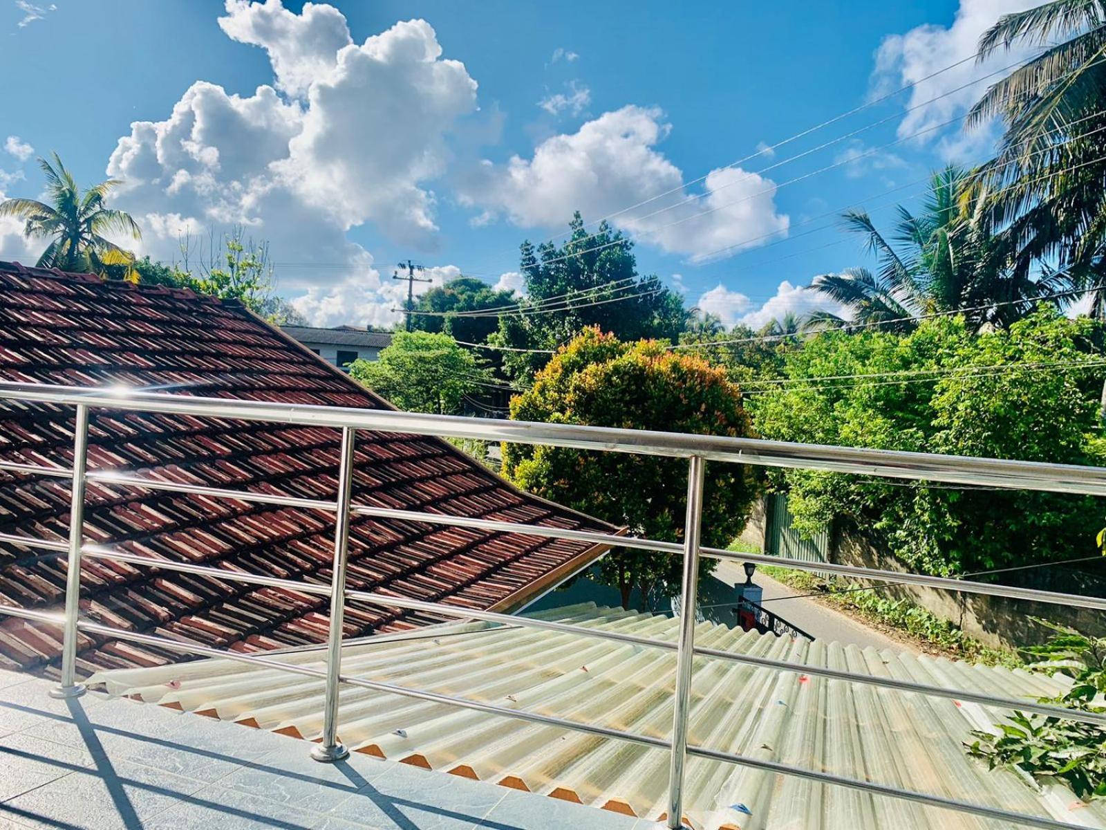 Dreamy Surf House Hotel Weligama Exterior photo