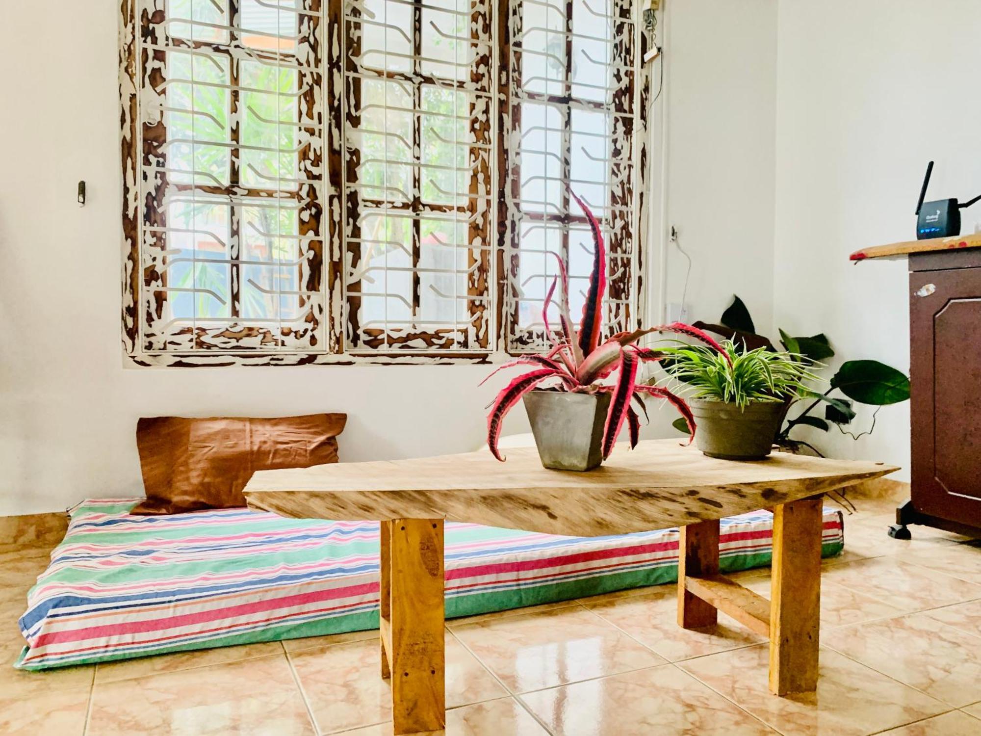 Dreamy Surf House Hotel Weligama Exterior photo